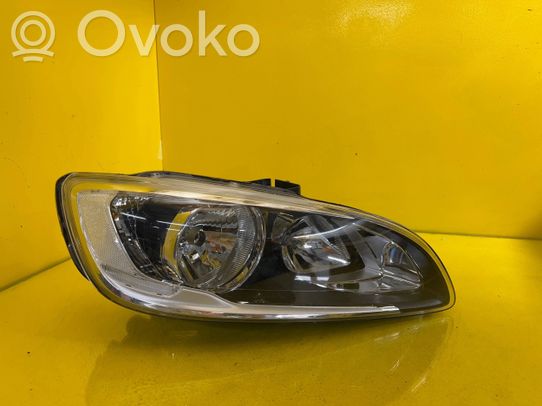 Volvo S60 Lampa przednia 