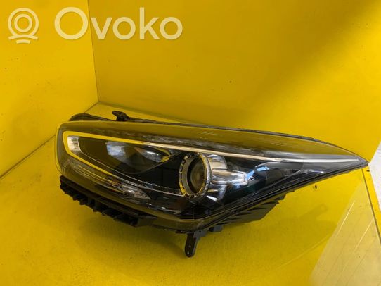 Hyundai i40 Priekinis žibintas 