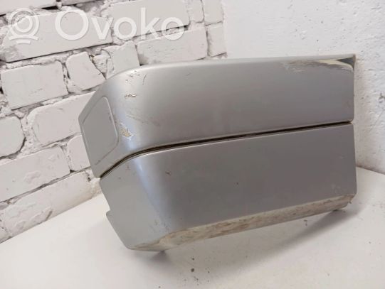 Volkswagen Transporter - Caravelle T4 Narożnik zderzaka tylnego 