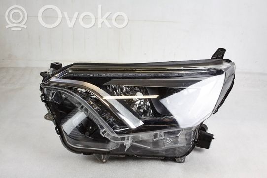 Toyota RAV 4 (XA40) Priekinis žibintas 