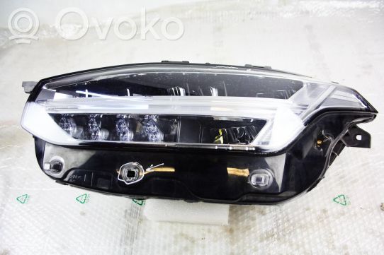 Volvo XC90 Priekinis žibintas 