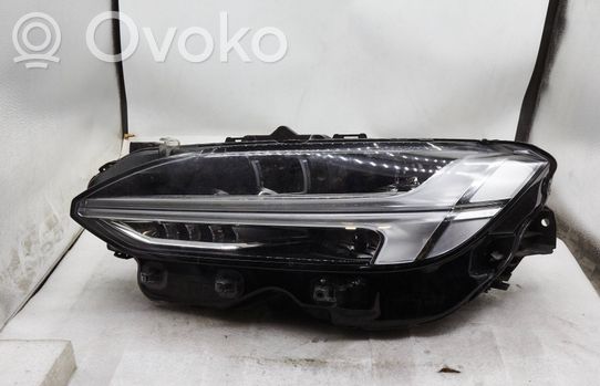 Volvo V50 Priekinis žibintas 