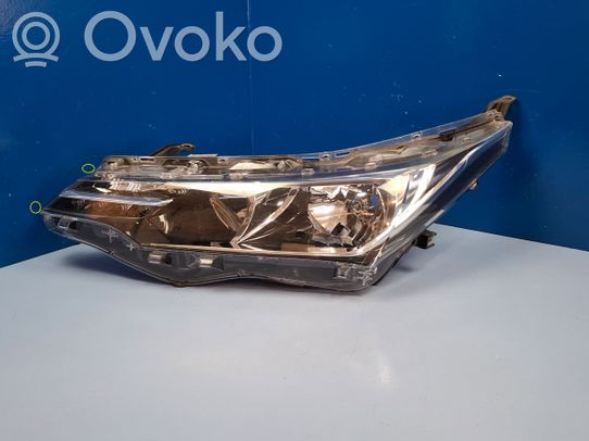 Toyota Corolla E160 E170 Priekinis žibintas 