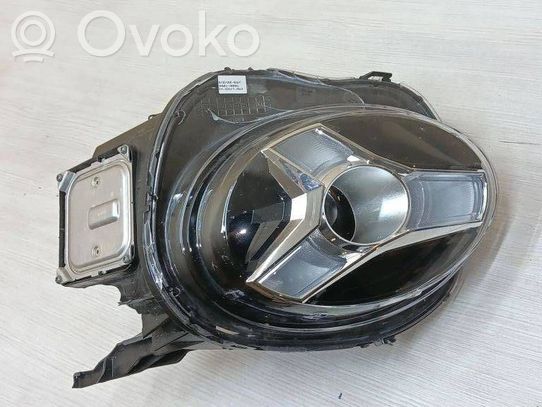 Nissan Juke I F15 Priekinis žibintas 