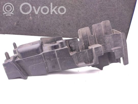 Mercedes-Benz Sprinter W906 Traverse, support de radiateur latéral 
