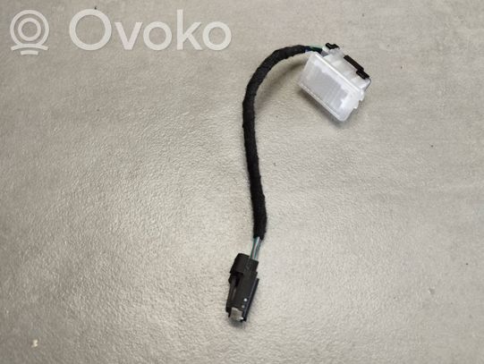 Volkswagen Amarok II Luce vano portaoggetti 