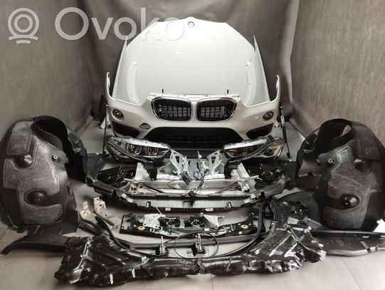 BMW X1 F48 F49 Priekio detalių komplektas 