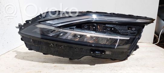 Nissan Qashqai J12 Priekinis žibintas 