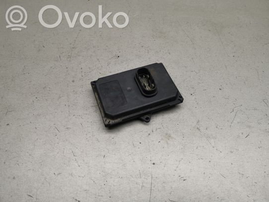 Volkswagen Golf VII Lastre de faros xenón 