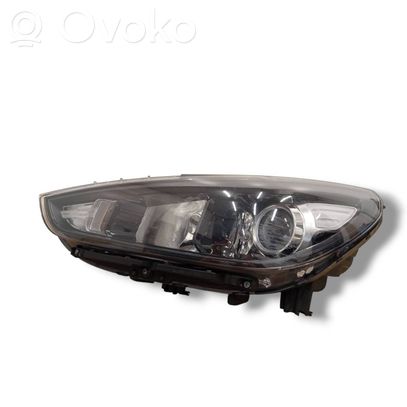 Hyundai i30 Priekinis žibintas 
