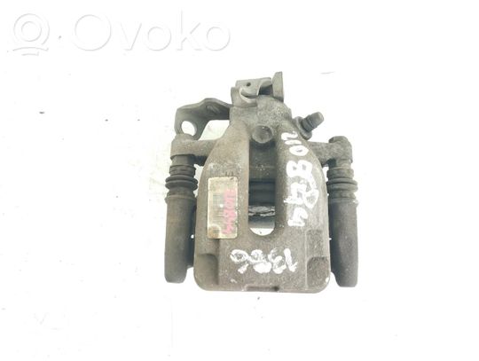 Bremsscheiben und Bremssättel eingestellt   4400W6