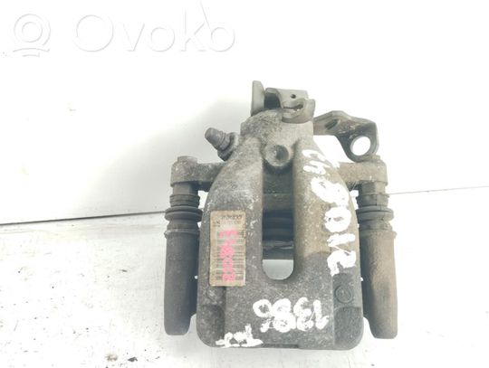 Bremsscheiben und Bremssättel eingestellt   4400W5