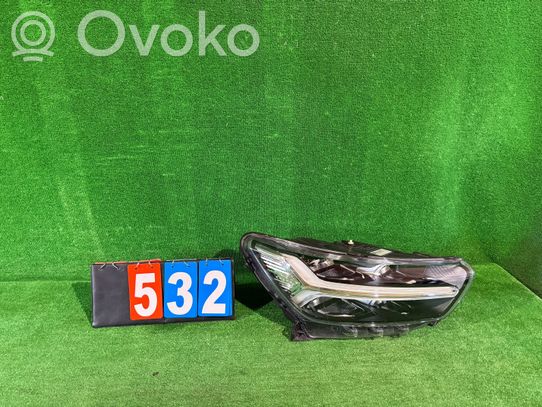Volvo XC40 Priekinis žibintas 
