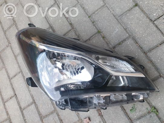 Toyota Yaris Priekinis žibintas 