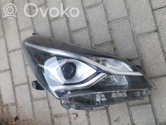 Toyota Yaris Priekinis žibintas 