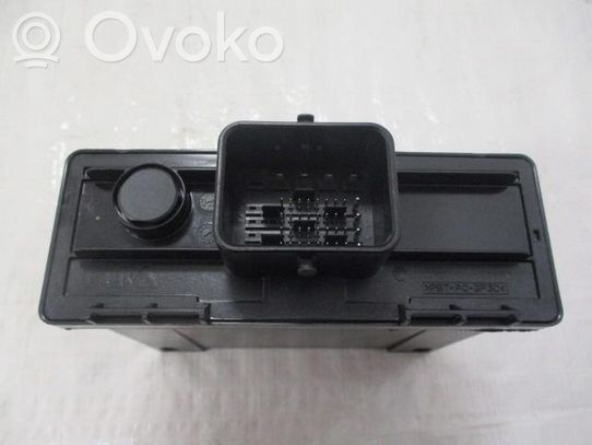 9826199380 Citroen SM Gearbox control unit/module, €323.27 | RRR