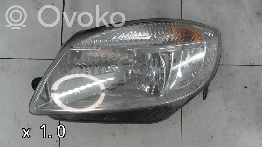 Skoda Fabia Mk2 (5J) Priekinis žibintas 