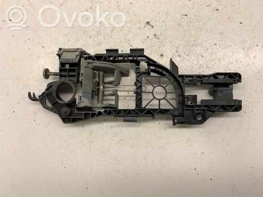 Volkswagen PASSAT B6 Takaoven ulkokahvan kehys 