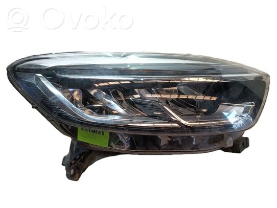 Renault Captur Priekinis žibintas 