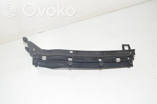 BMW X3 F25 Kita variklio skyriaus detalė 