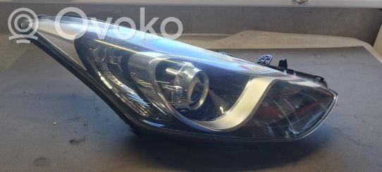 Hyundai i30 Priekinis žibintas 