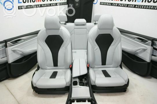 Istuinsarja   J00275,BMWF90M5
