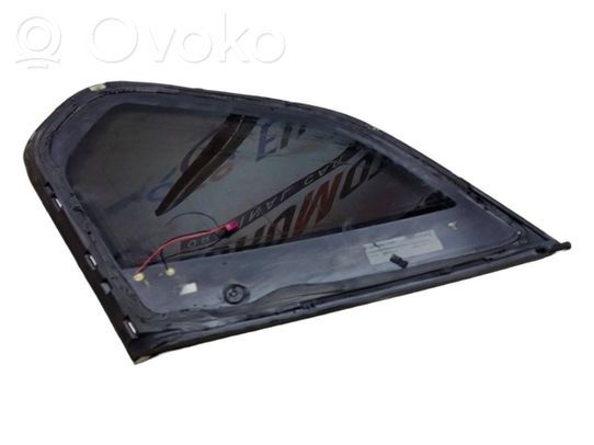 BMW X5 E70 Aizmugurējais virsbūves sānu stikls 