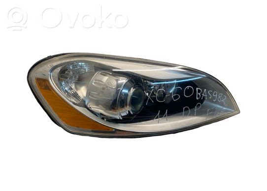 Volvo XC60 Priekinis žibintas 