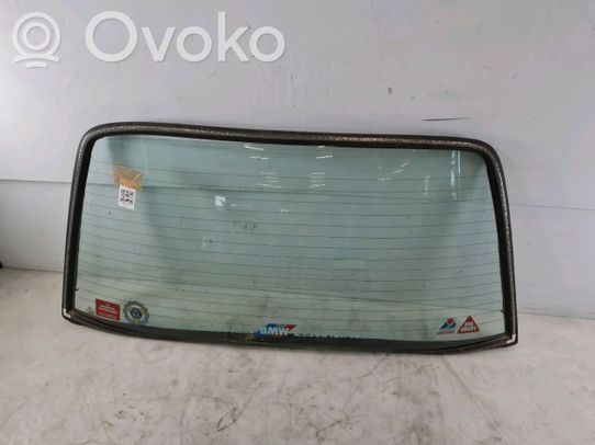 BMW 3 E30 Aizmugurējais stikls 