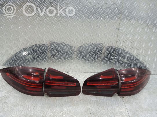 Porsche Cayman 981 Galinių žibintų komplektas 