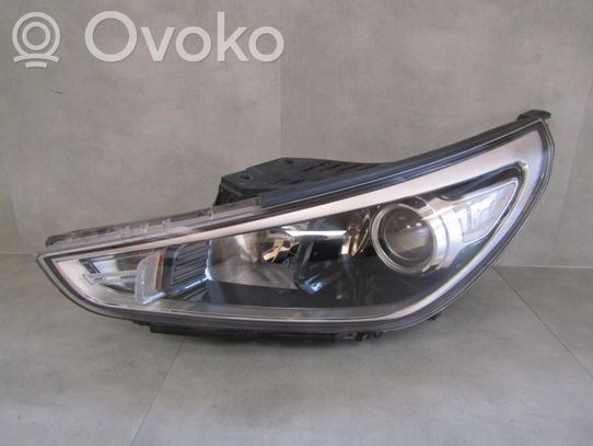 Hyundai i30 Priekinis žibintas 