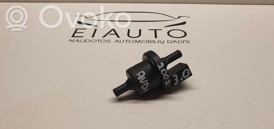 Audi A4 S4 B6 8E 8H Valvola di depressione 