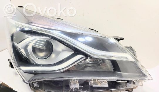 Toyota Yaris Priekinis žibintas 