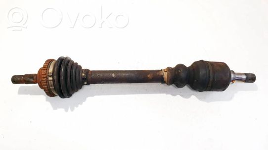 Etuvetoakseli