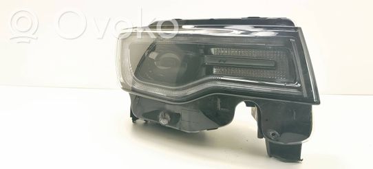 Jeep Grand Cherokee Priekinis žibintas 