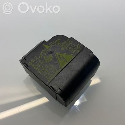 Блок фонаря / (блок «хenon»)   5DD008319