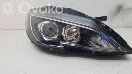 Peugeot 308 Priekinis žibintas 