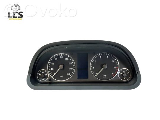 Mercedes-Benz A W169 Licznik / Prędkościomierz 