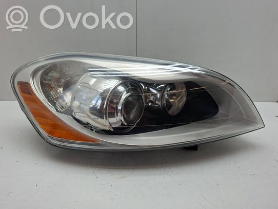 Volvo XC60 Priekinis žibintas 