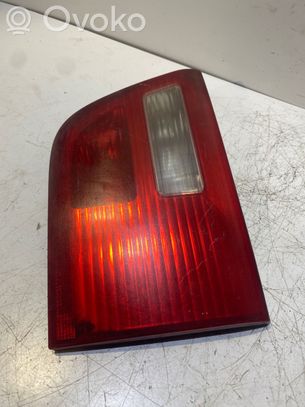 BMW X5 E53 Galinis žibintas dangtyje 