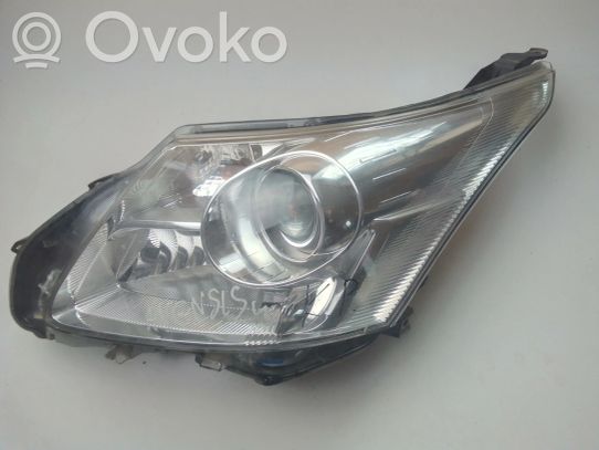 Toyota Avensis T270 Priekinis žibintas 