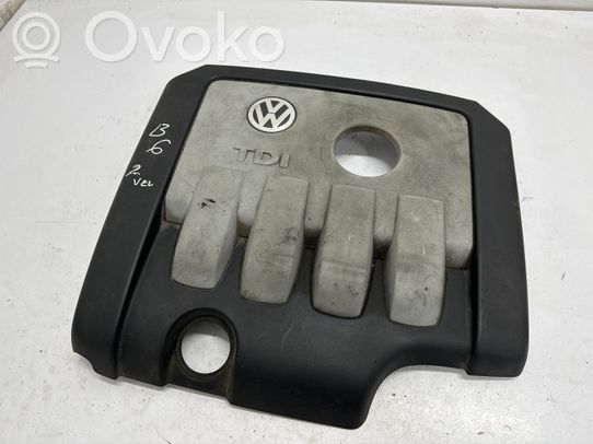 Volkswagen PASSAT B6 Osłona górna silnika 