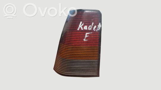 Opel Kadett E Luci posteriori 