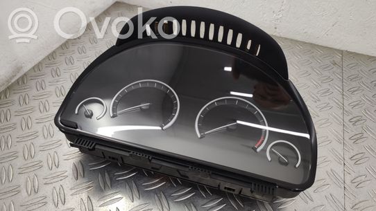 BMW 5 F10 F11 Nopeusmittari (mittaristo) 