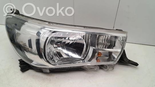 Toyota Hilux (AN120, AN130) Priekinis žibintas 
