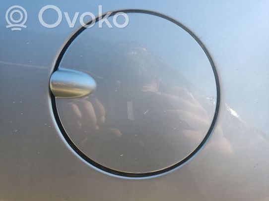 Opel Omega B1 Sportello del serbatoio del carburante 