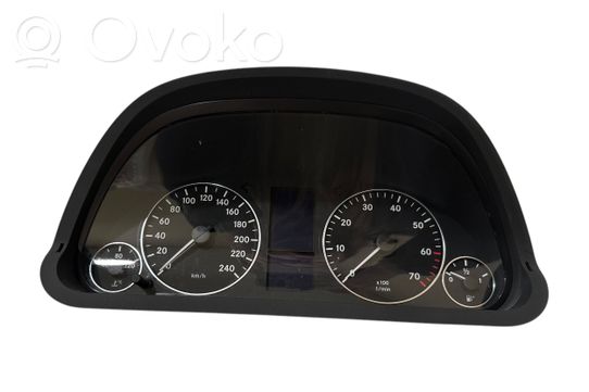 Mercedes-Benz A W169 Licznik / Prędkościomierz 