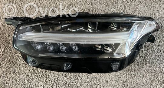 Volvo XC90 Priekinis žibintas 