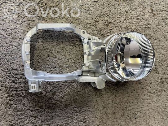 Volvo XC60 Priekinio žibinto detalė 