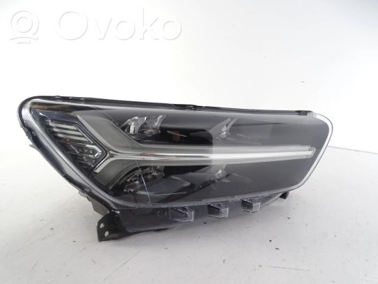 Volvo XC40 Priekinis žibintas 